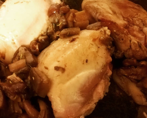 Cosce di pollo con crema ai funghi